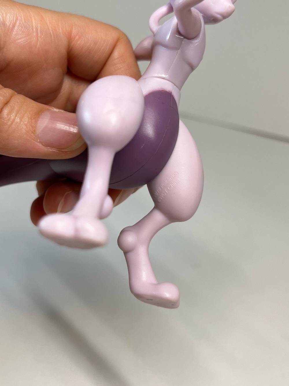 2019 Pokemon Mewto 4.5" Battle Feature Deluxe Action Figure Toy Articulated - Picture 5 of 10